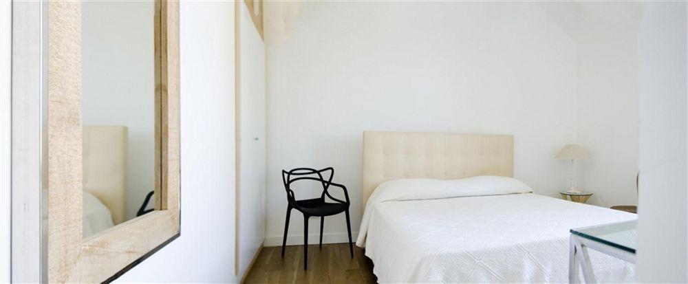 Agora Apartments Сорренто Экстерьер фото