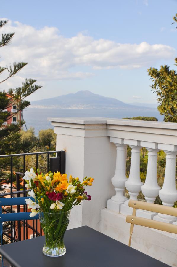 Agora Apartments Сорренто Экстерьер фото