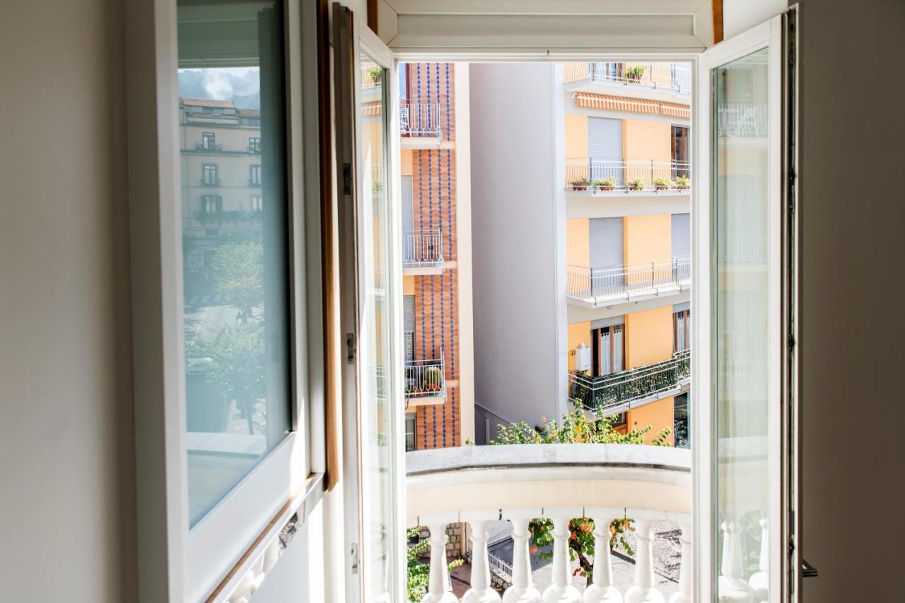 Agora Apartments Сорренто Экстерьер фото