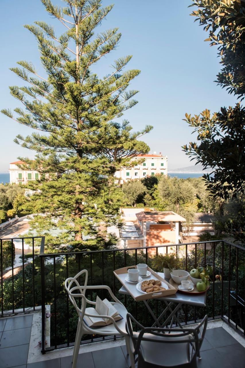 Agora Apartments Сорренто Экстерьер фото